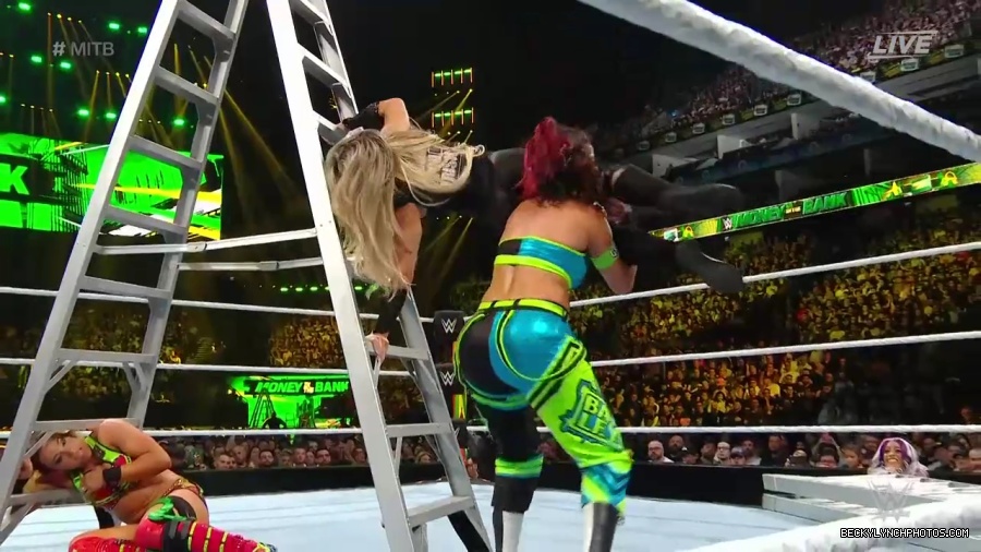 Womens_MITB_mp40486.jpg