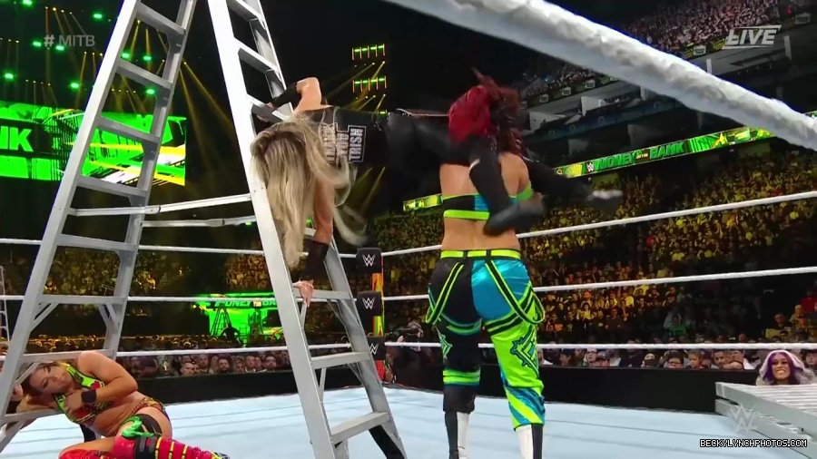 Womens_MITB_mp40487.jpg