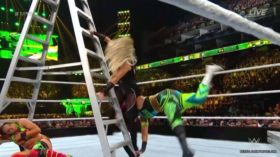 Womens_MITB_mp40488.jpg