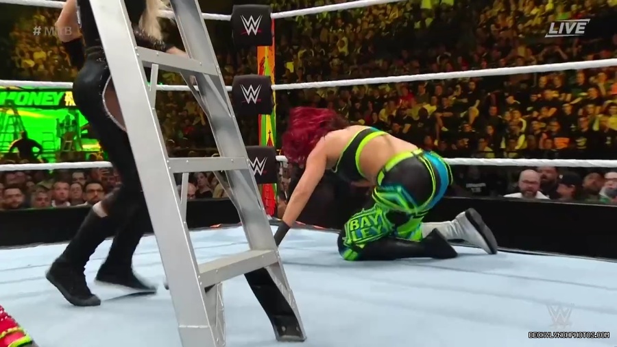 Womens_MITB_mp40489.jpg