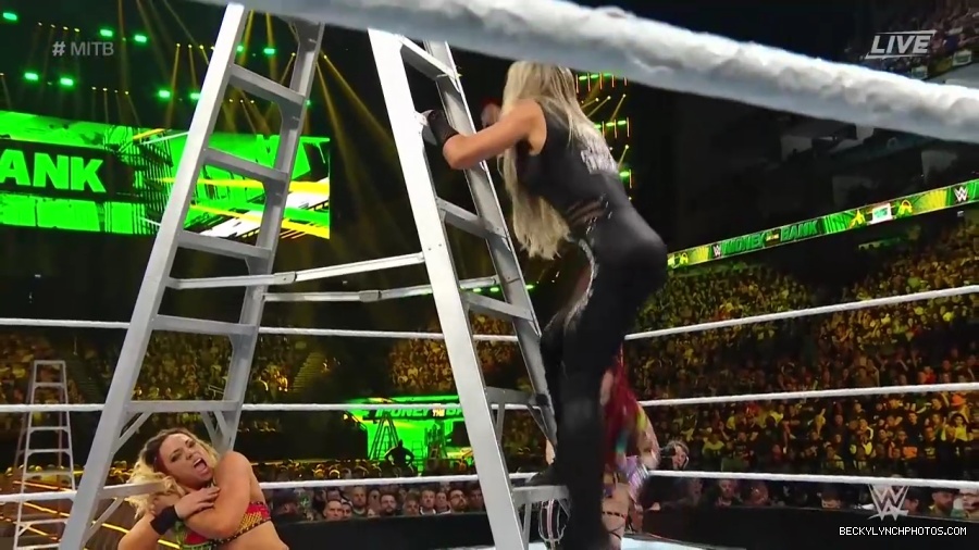 Womens_MITB_mp40494.jpg