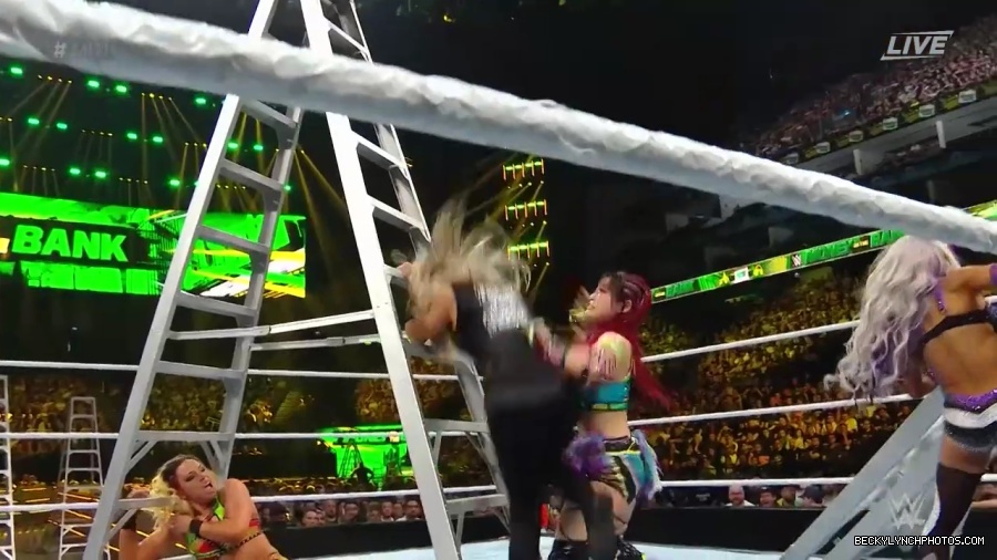 Womens_MITB_mp40496.jpg