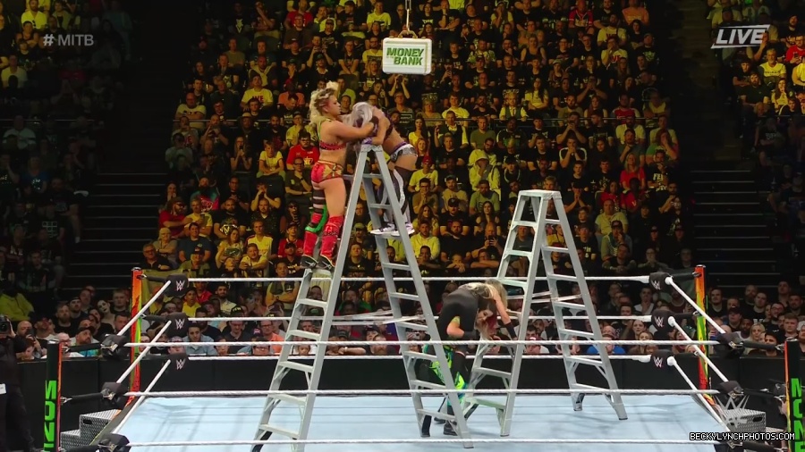 Womens_MITB_mp40548.jpg