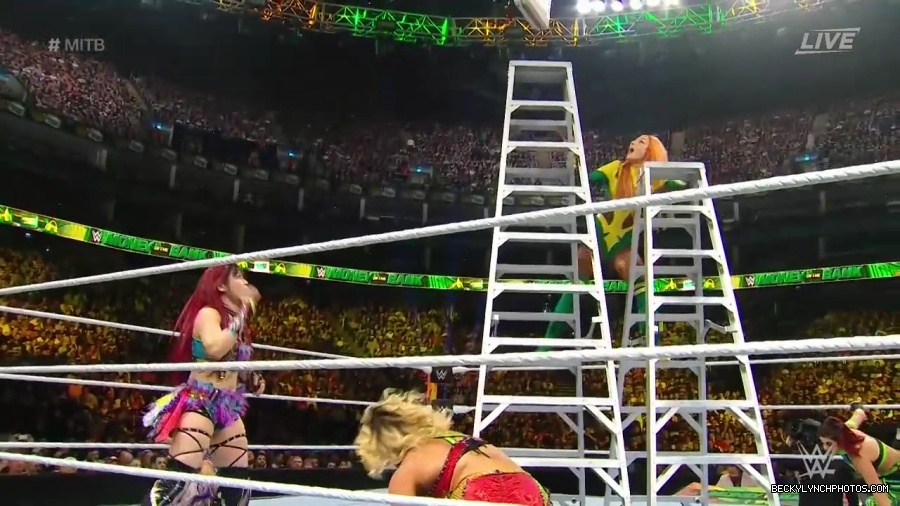 Womens_MITB_mp40566.jpg