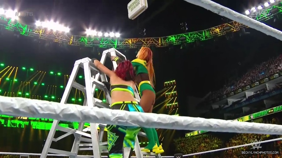 Womens_MITB_mp40572.jpg