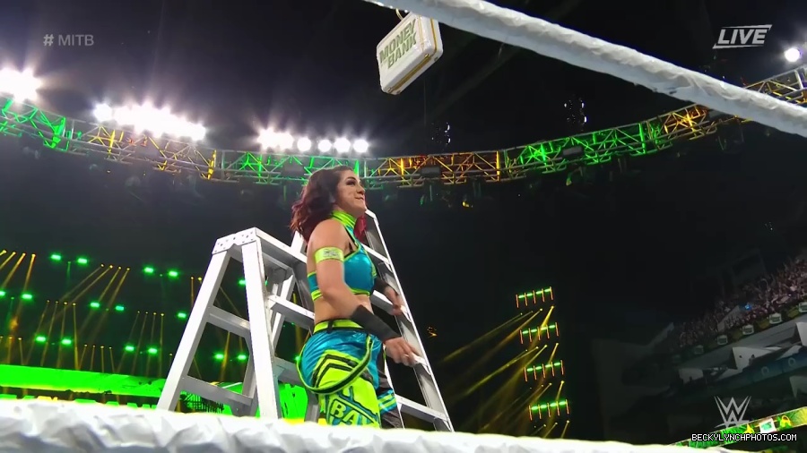 Womens_MITB_mp40580.jpg
