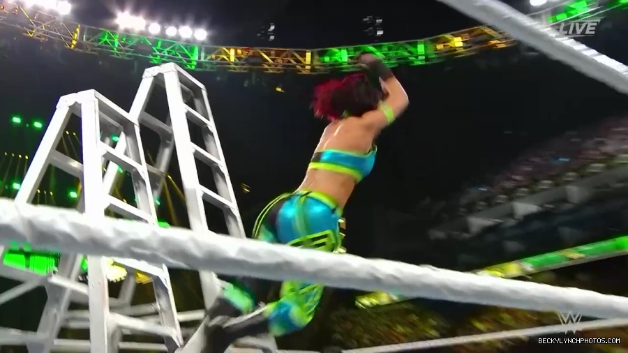 Womens_MITB_mp40582.jpg