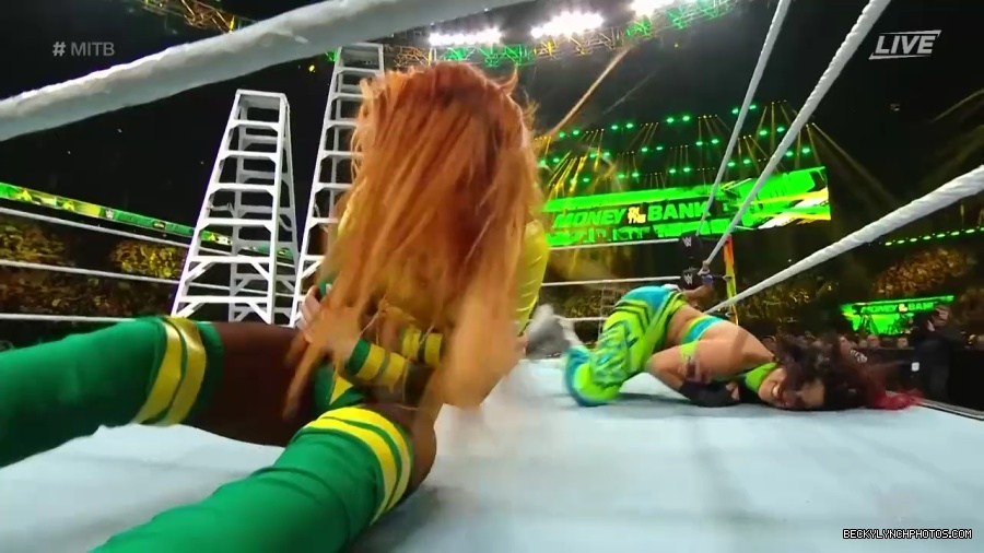 Womens_MITB_mp40584.jpg