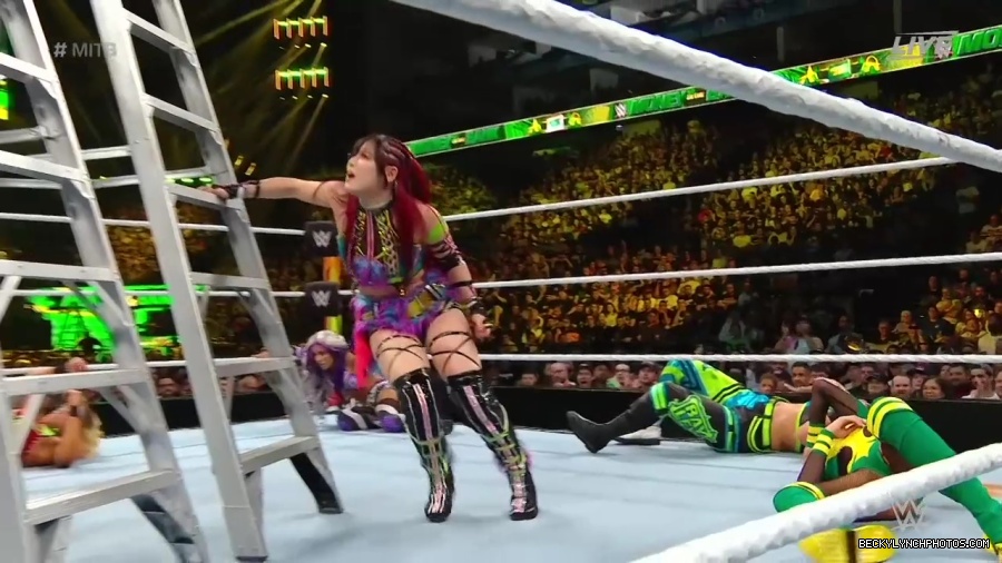 Womens_MITB_mp40587.jpg