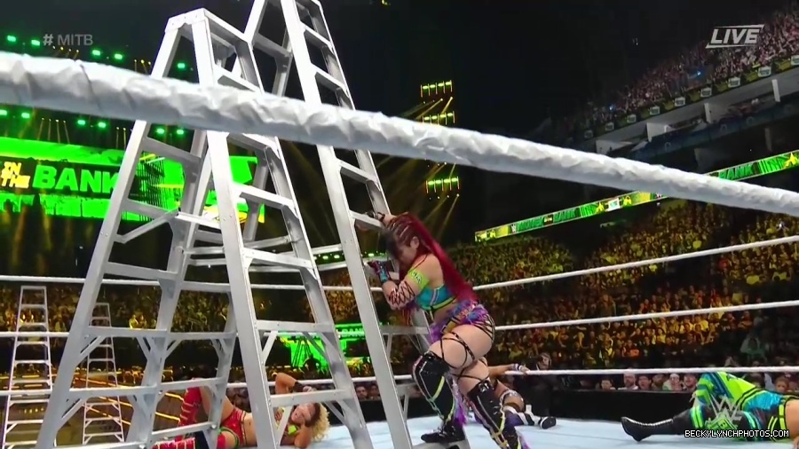 Womens_MITB_mp40589.jpg
