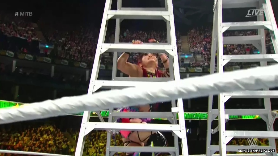 Womens_MITB_mp40592.jpg