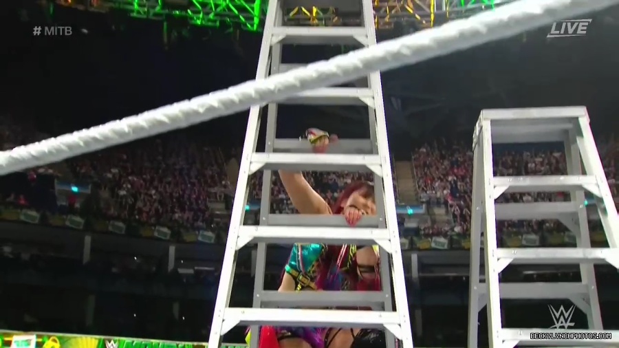 Womens_MITB_mp40593.jpg