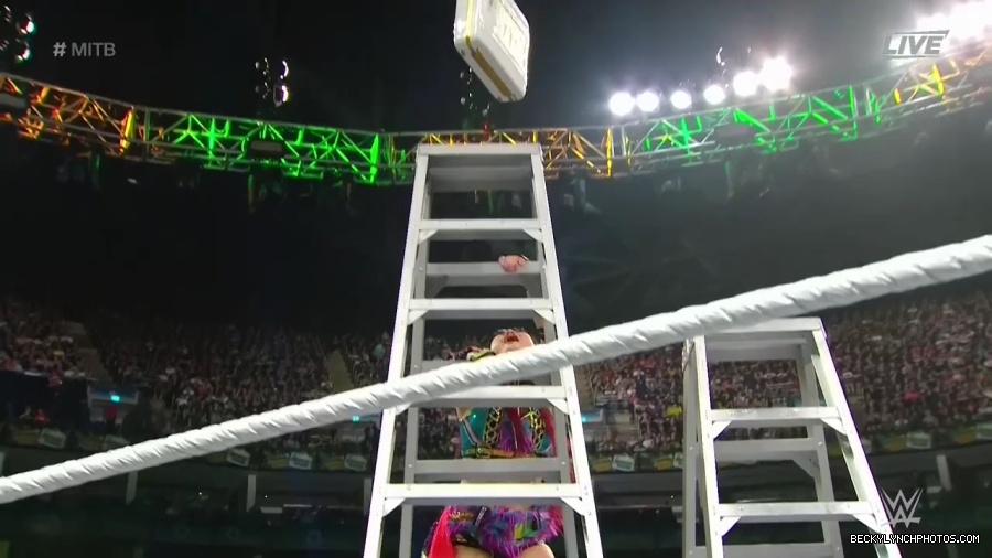 Womens_MITB_mp40594.jpg