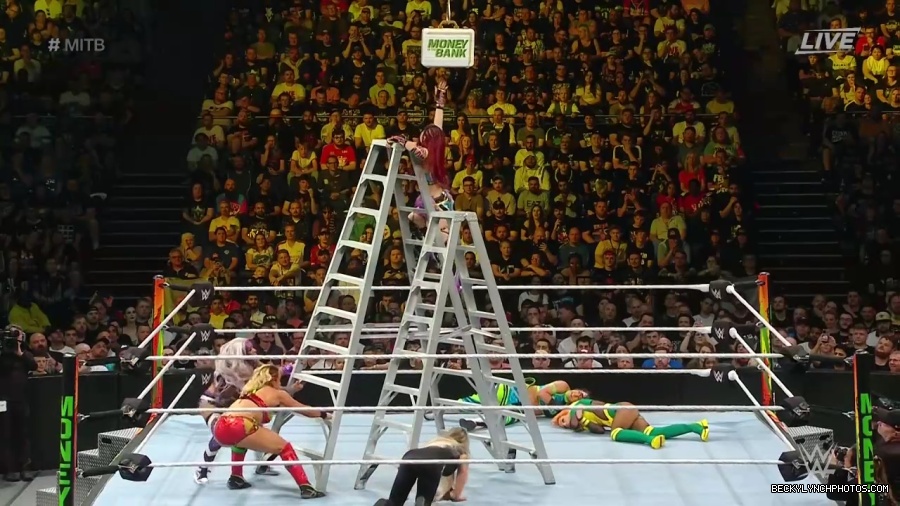 Womens_MITB_mp40597.jpg