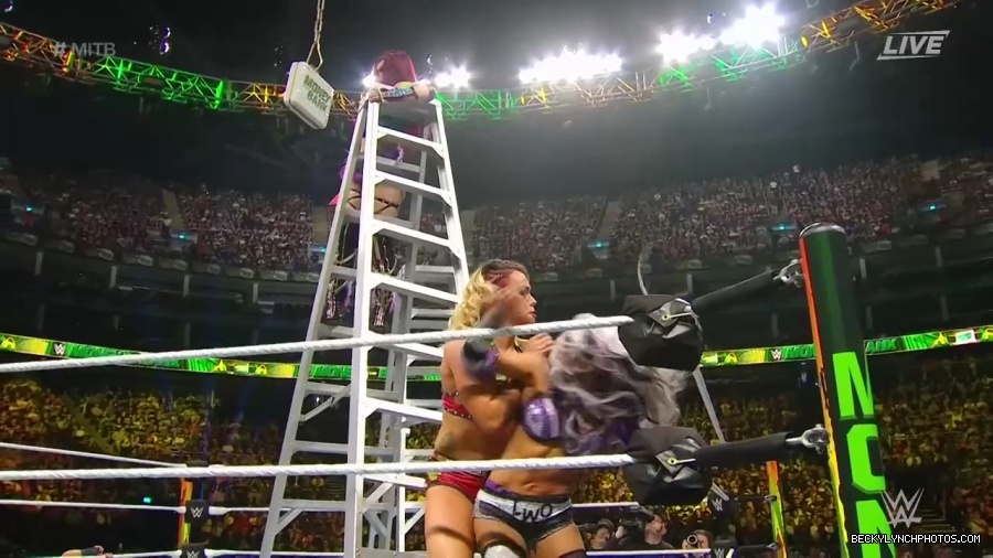 Womens_MITB_mp40604.jpg