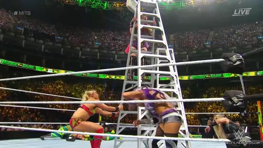 Womens_MITB_mp40607.jpg