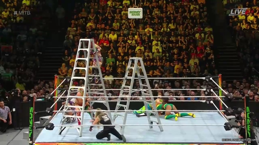 Womens_MITB_mp40609.jpg