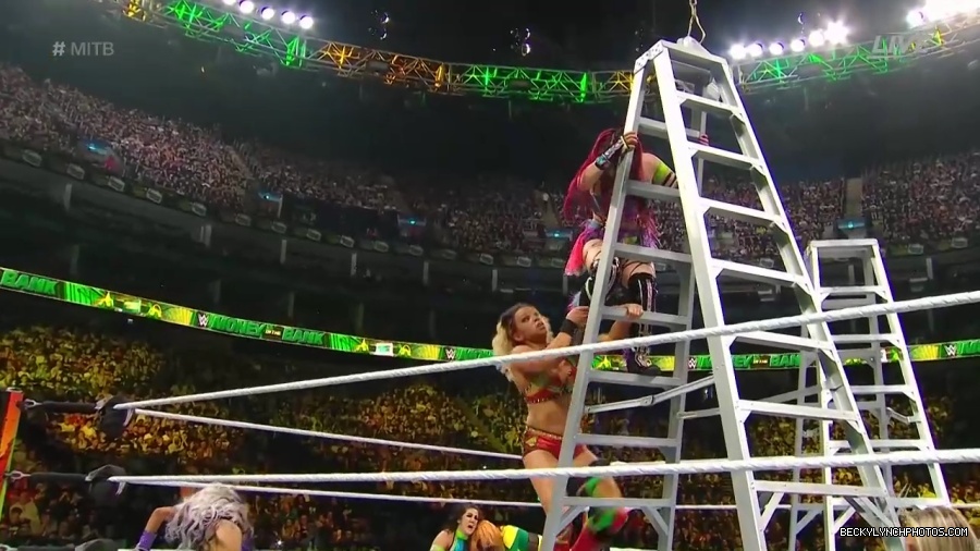 Womens_MITB_mp40611.jpg