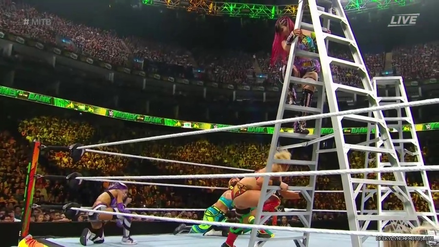 Womens_MITB_mp40613.jpg