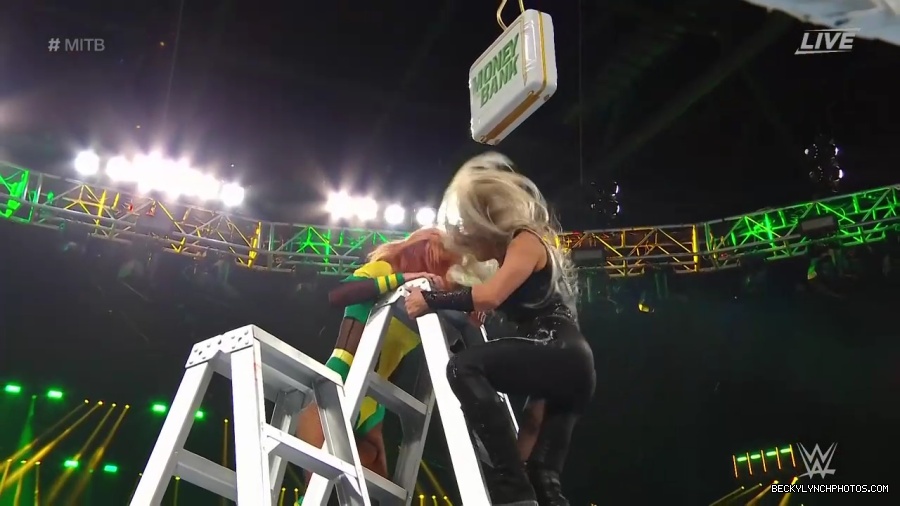 Womens_MITB_mp40684.jpg