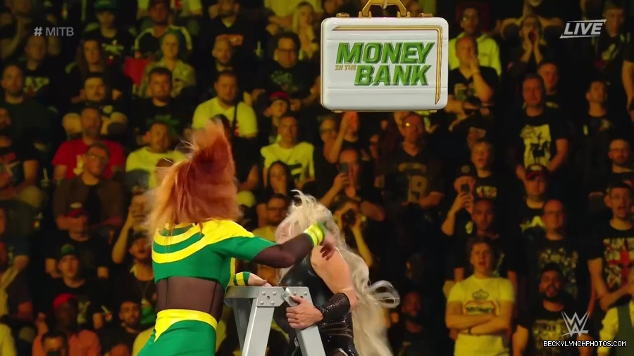 Womens_MITB_mp40685.jpg