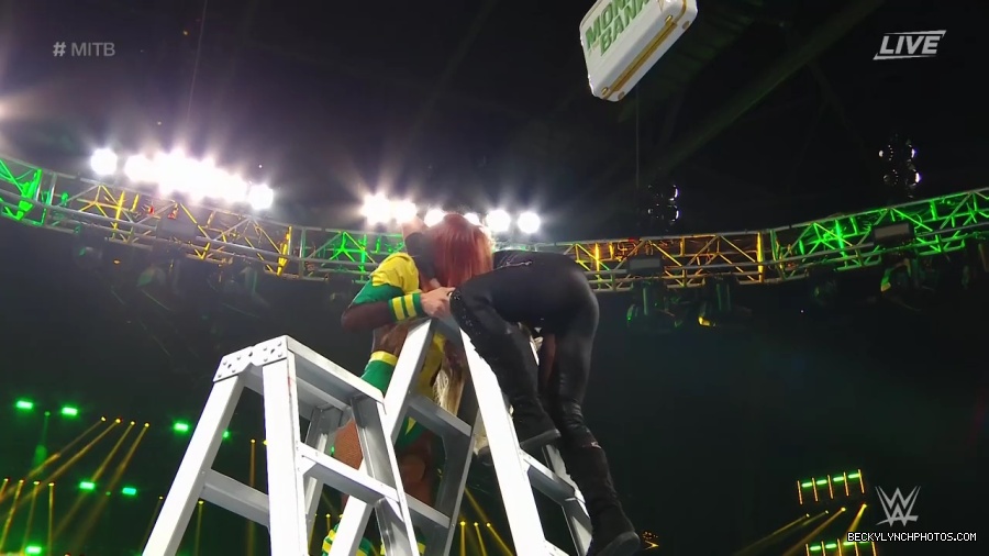 Womens_MITB_mp40693.jpg
