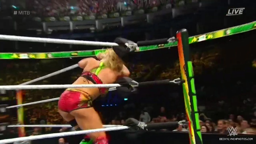 Womens_MITB_mp40702.jpg