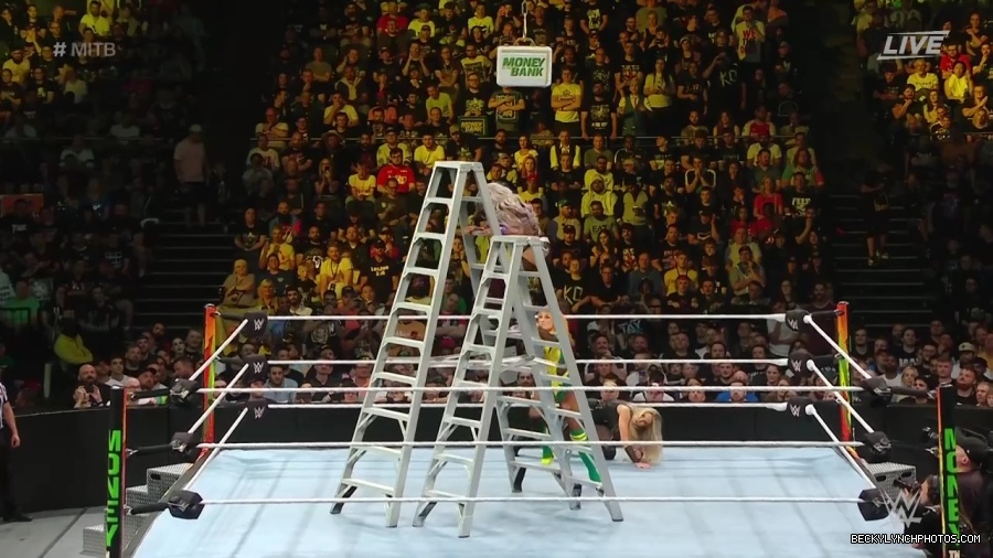 Womens_MITB_mp40711.jpg