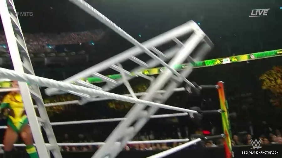Womens_MITB_mp40773.jpg