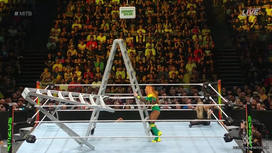 Womens_MITB_mp40779.jpg