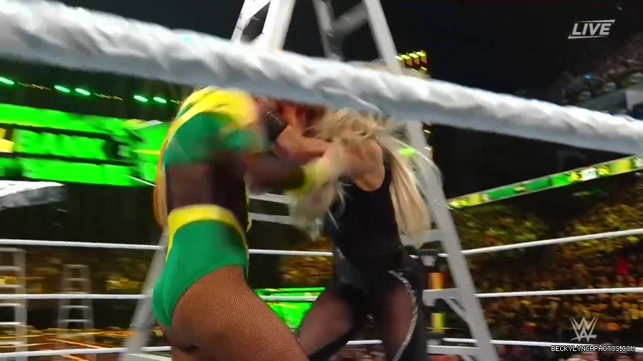 Womens_MITB_mp40795.jpg