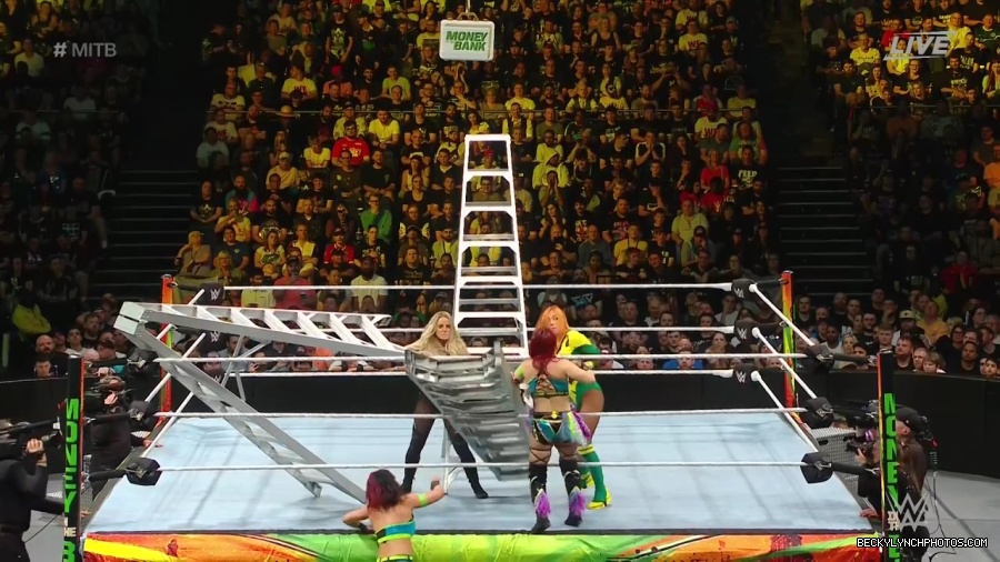 Womens_MITB_mp40801.jpg