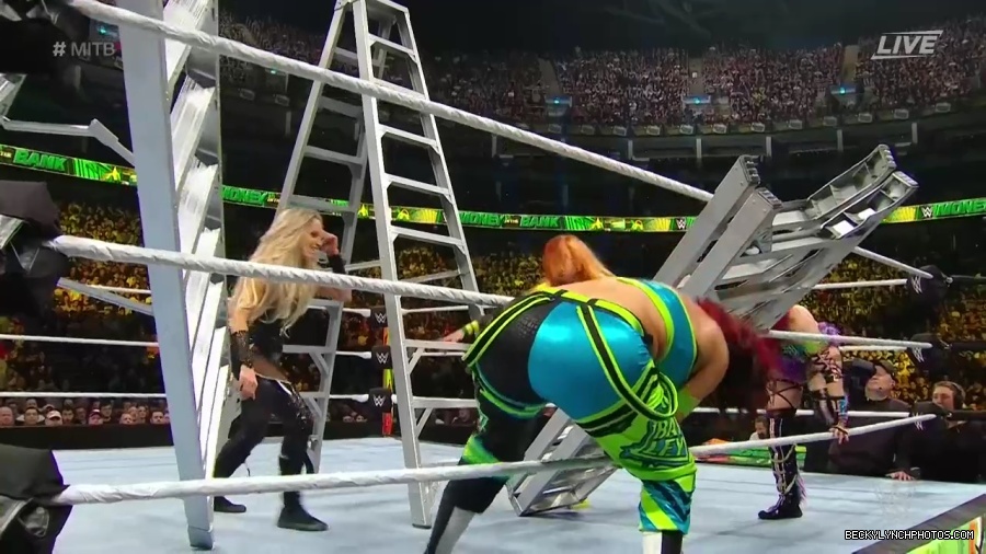 Womens_MITB_mp40806.jpg