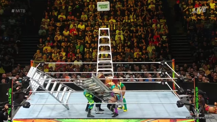 Womens_MITB_mp40808.jpg
