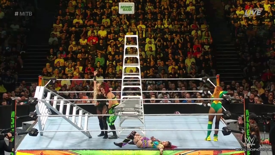 Womens_MITB_mp40819.jpg