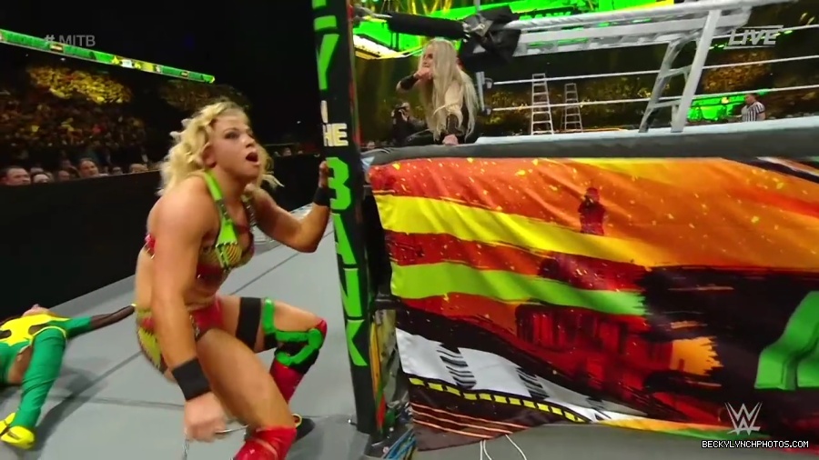 Womens_MITB_mp40842.jpg