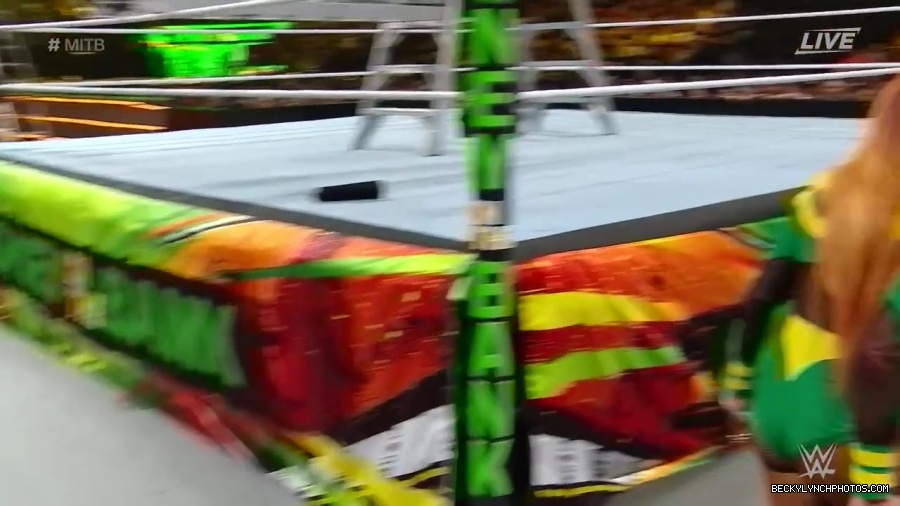 Womens_MITB_mp40902.jpg
