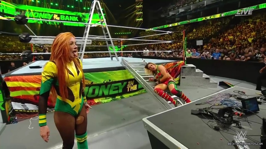 Womens_MITB_mp40947.jpg