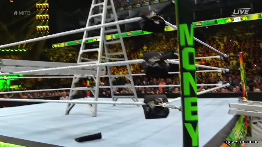 Womens_MITB_mp40991.jpg
