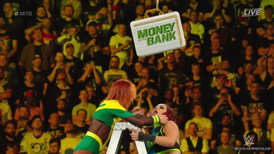 Womens_MITB_mp41140.jpg