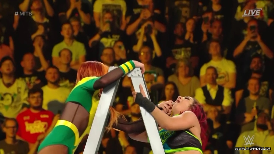 Womens_MITB_mp41142.jpg
