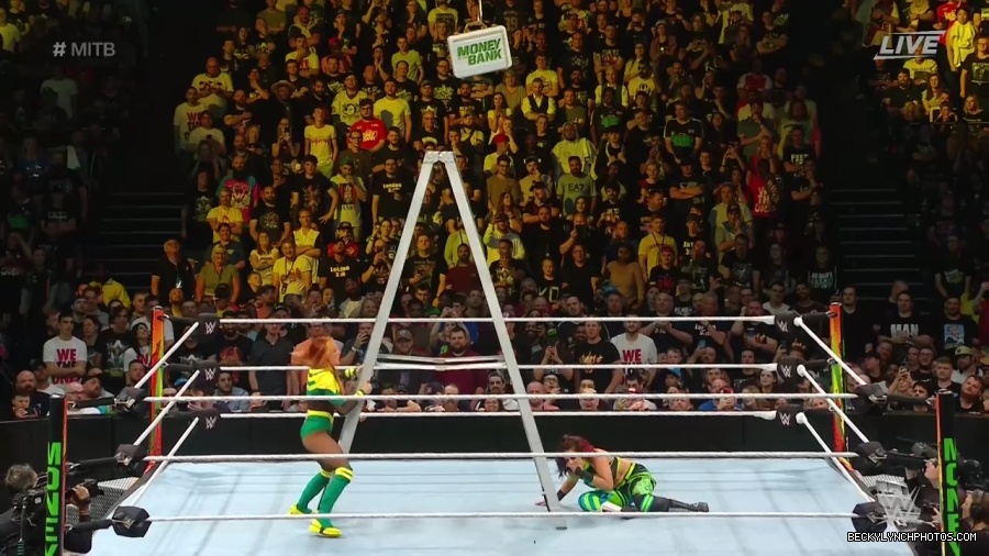 Womens_MITB_mp41153.jpg