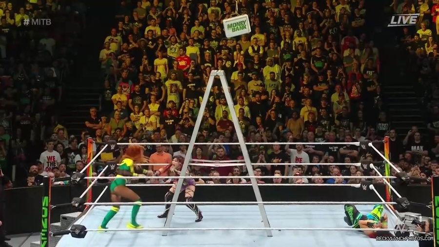 Womens_MITB_mp41167.jpg