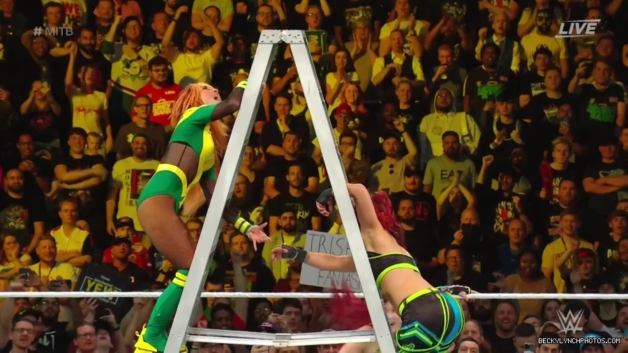 Womens_MITB_mp41200.jpg