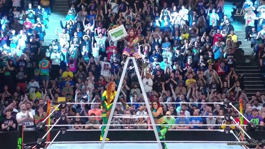 Womens_MITB_mp41315.jpg