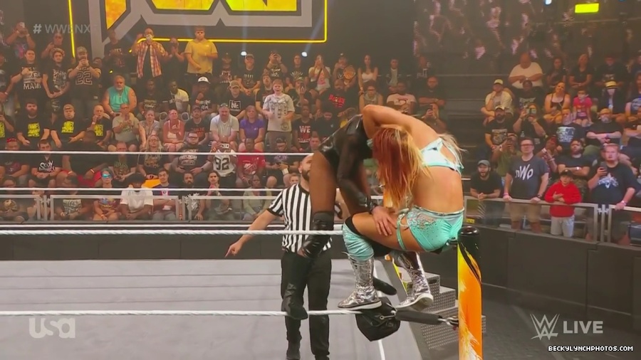 NXT_September_12th_mp41238.jpg