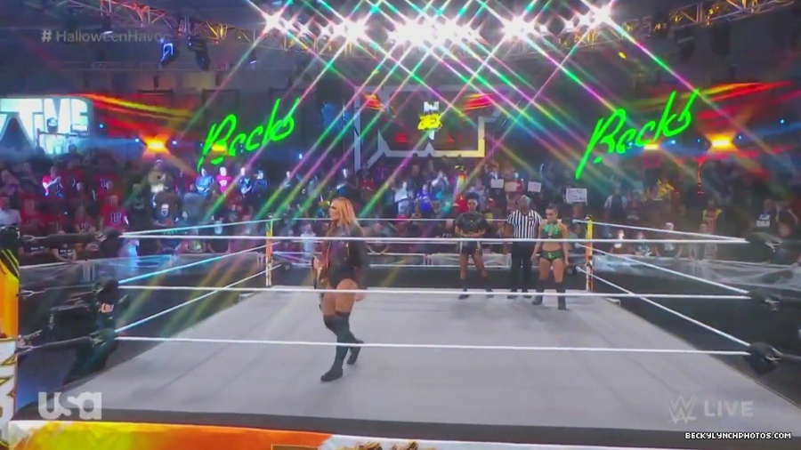 Halloween_Havoc_Main_Event_mp41242.jpg
