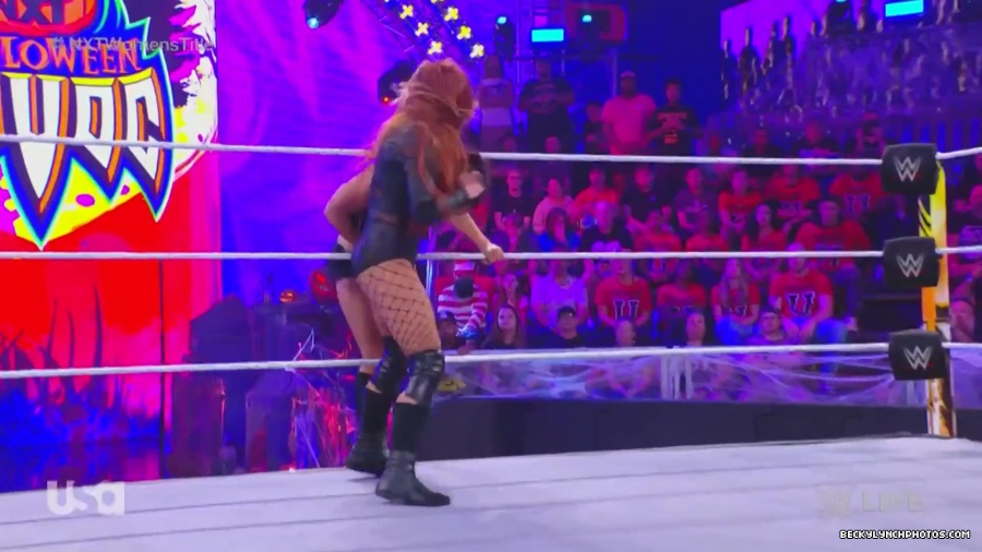 Halloween_Havoc_Main_Event_mp41696.jpg