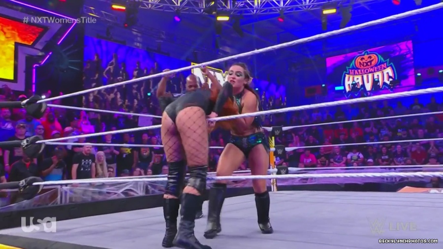 Halloween_Havoc_Main_Event_mp41747.jpg