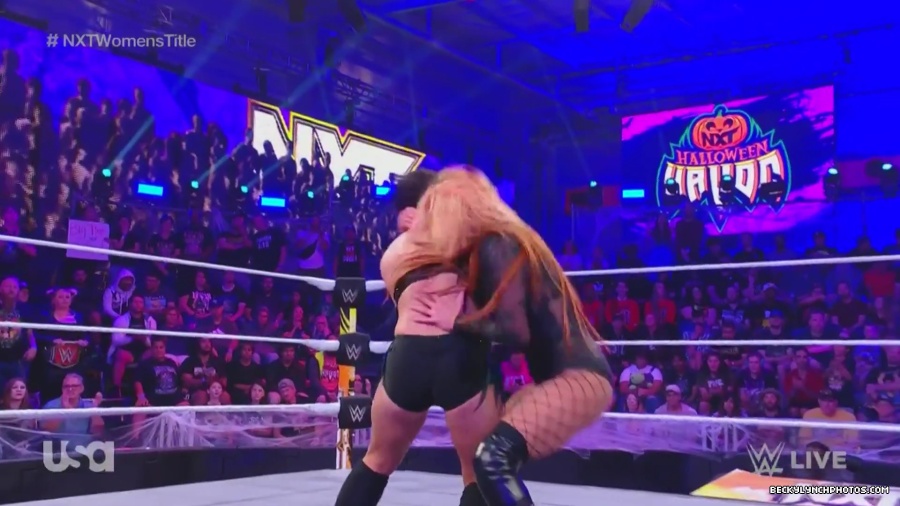 Halloween_Havoc_Main_Event_mp41812.jpg